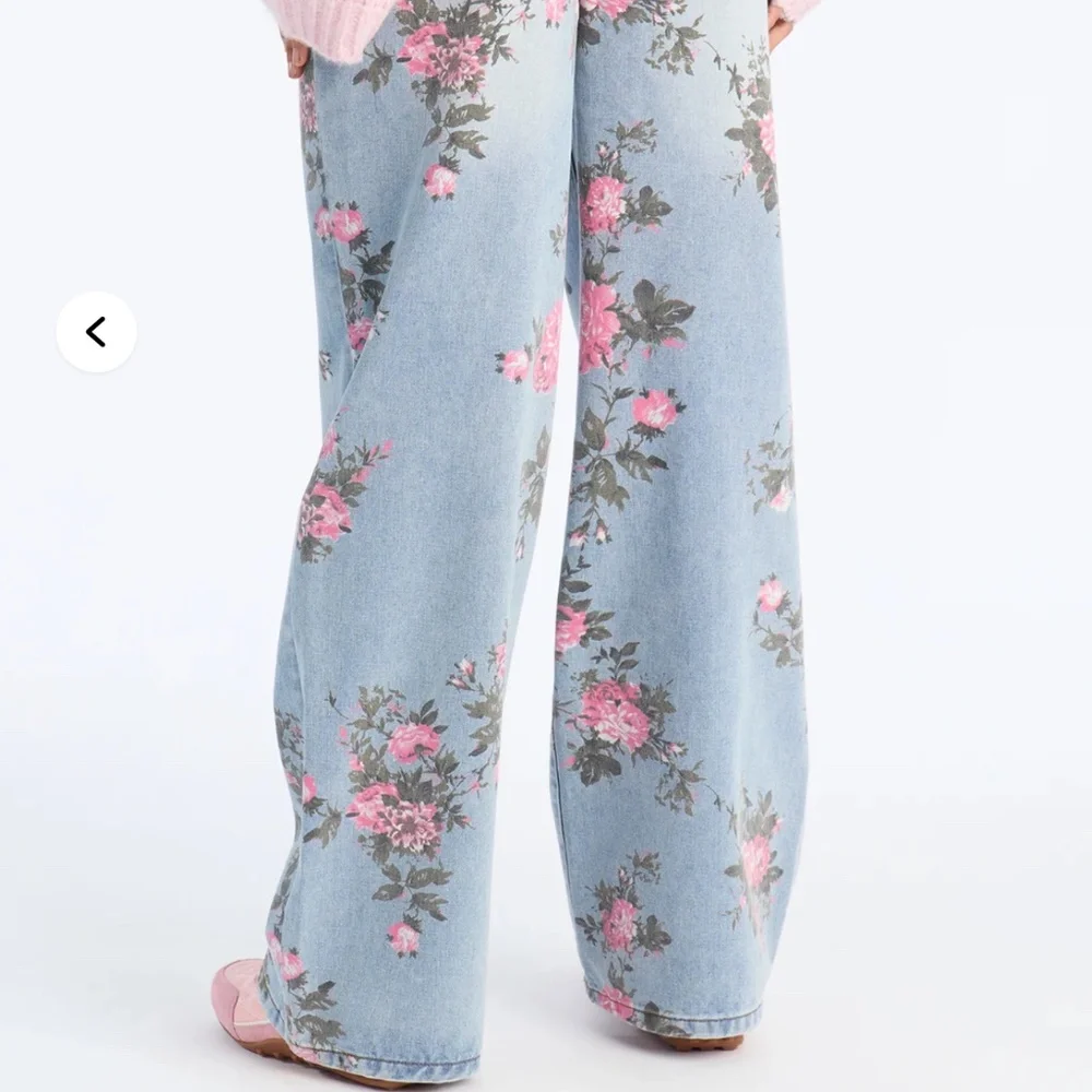 Fashion Nova 🌺 Jeans - Picture 2 of 3